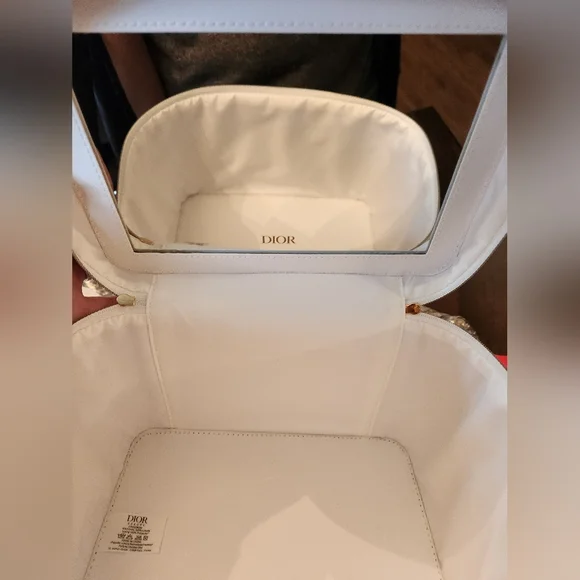 Dior VIP Mirrored Train Case With Towel And Headband Prestige 8x6x6 White Gold - Picture 9 of 16
